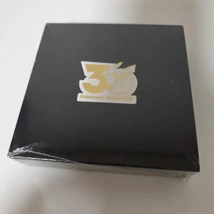 [BUNJANG] Pokemon 30th Anniversary August Badge (Sealed) / 포켓몬 30주년 8월달 뱃지