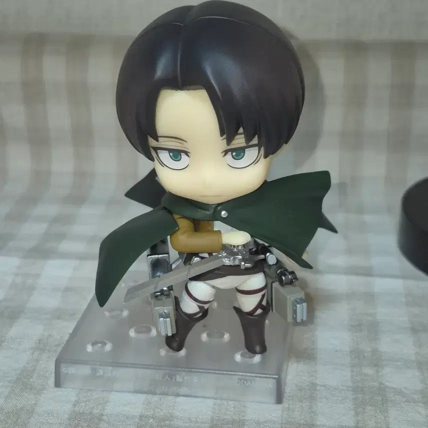 [BUNJANG] Attack on Titan Levi Nendoroid / 진격의 거인 리바이 넨도로이드