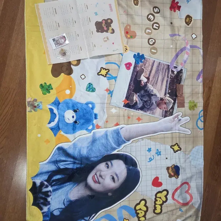 [BUNJANG] Red Velvet Seulgi Yummy Seulgi Blanket Set Photocard Calendar / [미사용] 레드벨벳 슬기 얌얌슬기 담요 세트 (2021달력/포카 포함)