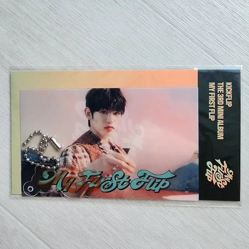 [BUNJANG] Kickflip Minje Album Clear Keyring / 킥플립 민제 앨범 구성품