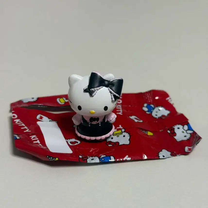 [BUNJANG] Hello Kitty Surprise Mix Figure Secret / 헬로키티 서프라이즈 믹스 피규어 시크릿