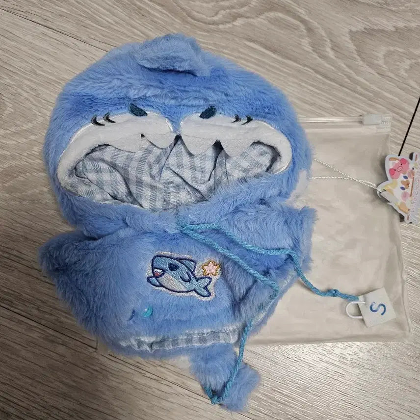 [BUNJANG] 20cm Doll Clothes Shark Cape / 20cm 20깅 솜인형 의상 옷 미토 옷장 상어망토