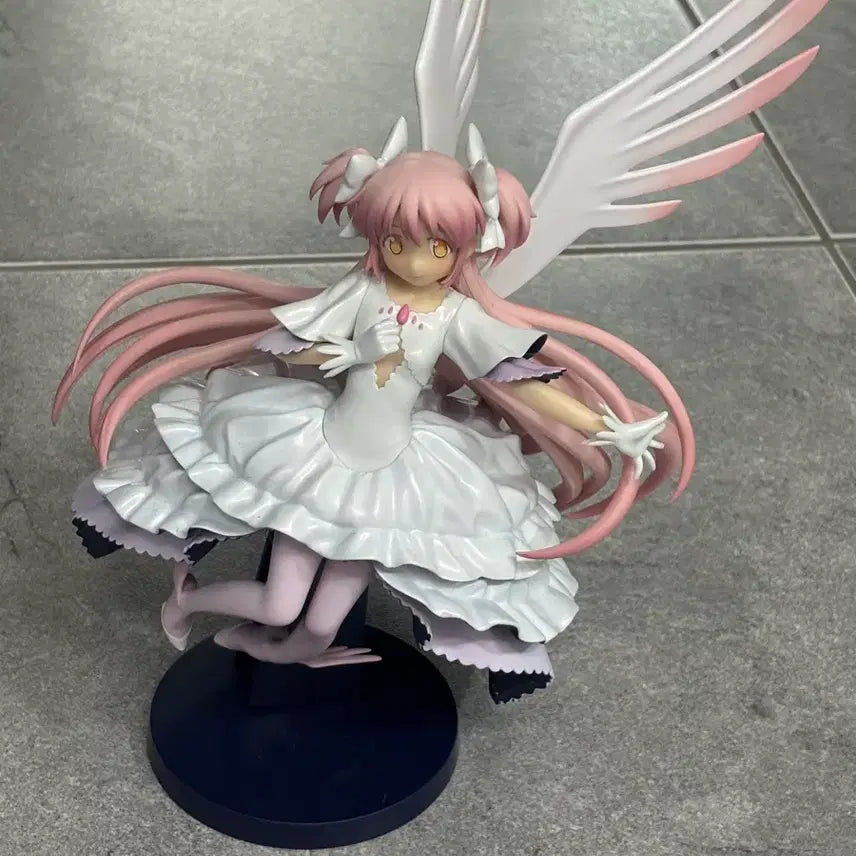 [BUNJANG] Puella Magi Madoka Magica Ultimate Madoka Figure / 마법소녀 마도카 마기카 얼티밋 마도카 피규어