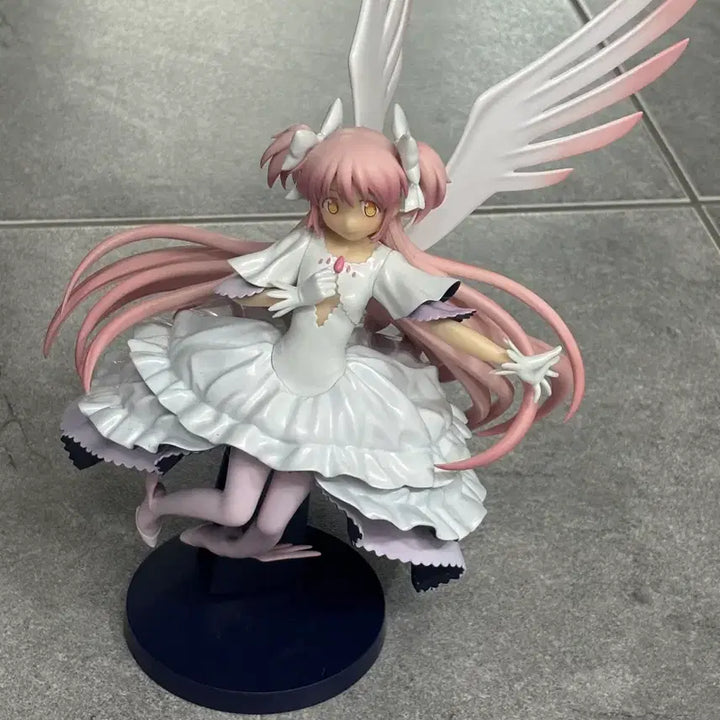 [BUNJANG] Puella Magi Madoka Magica Ultimate Madoka Figure / 마법소녀 마도카 마기카 얼티밋 마도카 피규어