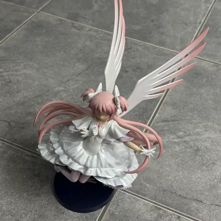 [BUNJANG] Puella Magi Madoka Magica Ultimate Madoka Figure / 마법소녀 마도카 마기카 얼티밋 마도카 피규어