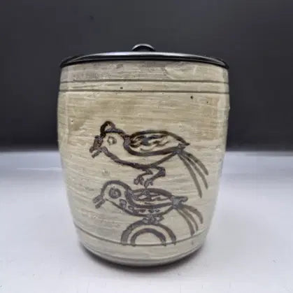 [BUNJANG] Doam Ji Sun-taek Buncheong Iron-Painted Gyerongsan Tea Caddy / 도암 지순택 선생 - 분청 철화계룡산찻통/