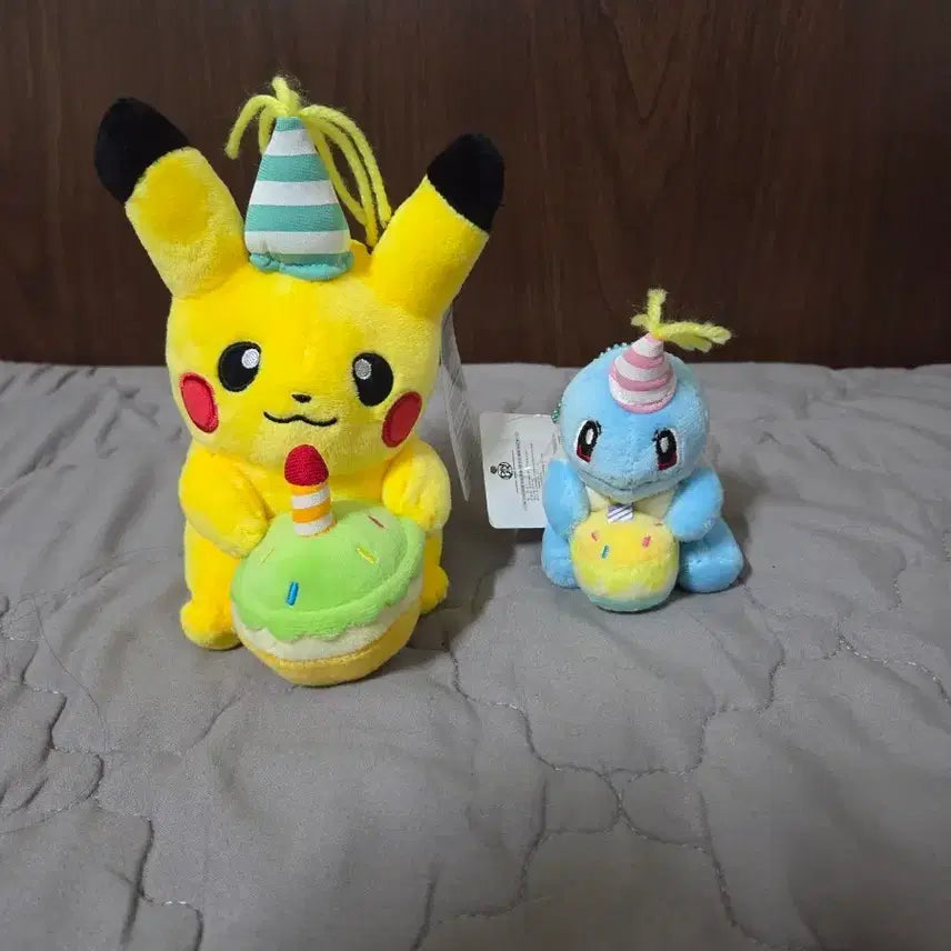 [BUNJANG] Pikachu &amp; Squirtle Birthday Plush Bundle / 피카츄 꼬부기 생일 인형 일괄 판매