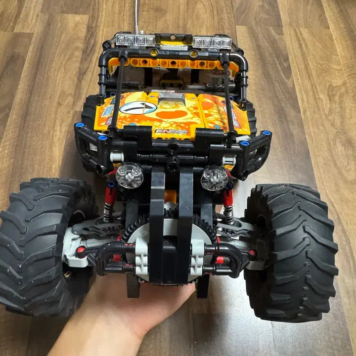 [BUNJANG] LEGO Technic Control+ 4x4 Extreme Off-Roader / 레고 테크닉 컨트롤+ 4x4 익스트림 오프로더