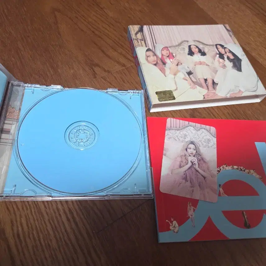 [BUNJANG] Red Velvet The Velvet Mini Album Vol. 2 with Yeri Photocard / 레드벨벳 미니 2집 The Velvet 앨범 (예리 포토카트 포함)