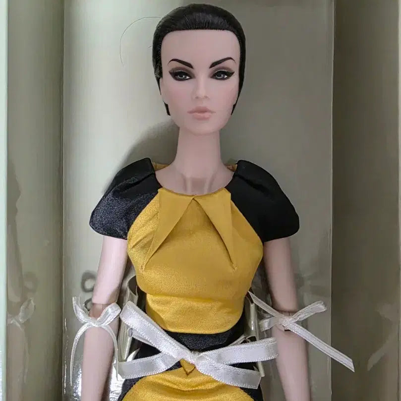 [BUNJANG] Integrity Toys Fashion Royalty Elsa Lin 16-Inch Tonner Doll (Sealed) / 패션로얄티 엘사 린 16인치 토너돌 미개봉 새상품 포피파커 실크스톤 피규어 바비인형 미지돌