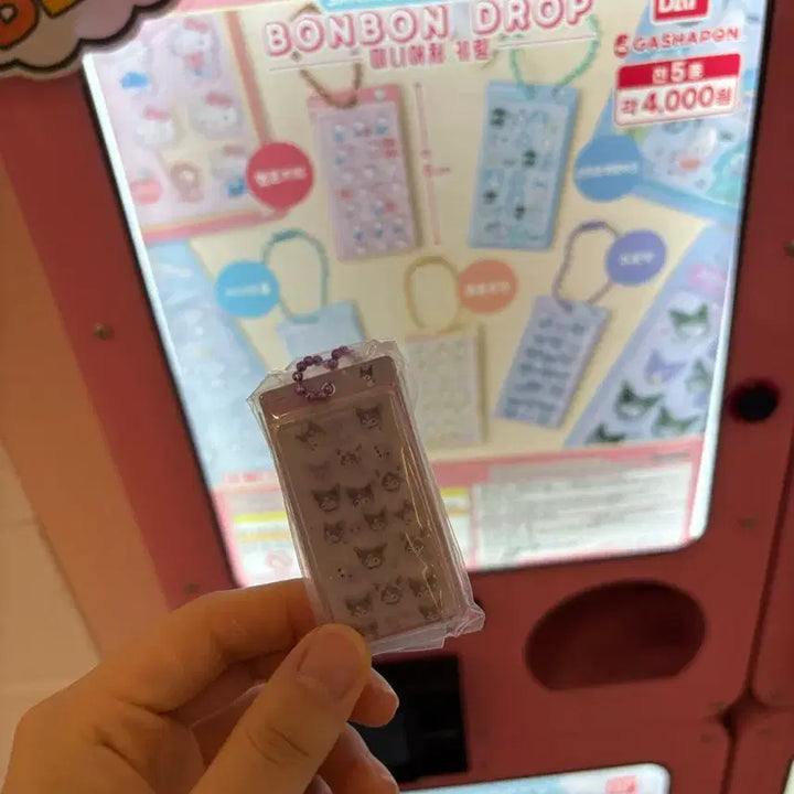 [BUNJANG] Sanrio Kuromi Capsule Toy Sticker (Sealed) Bonbon Drop / 캡슐토이 봉봉드롭 스티커 쿠로미 미개봉 산리오 가챠