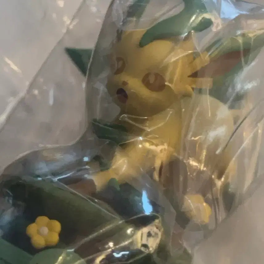 [BUNJANG] Funism Eevee &amp; Jolteon Figure Set / (세트) 이브이 쥬피썬더 세트 이브이즈 피규어 퍼니즘 Funism
