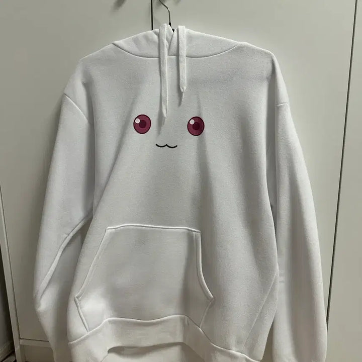 [BUNJANG] Puella Magi Madoka Magica Kyubey Hoodie with Acrylic Keychain / 마법소녀 마도카 마기카 큐베 후드티