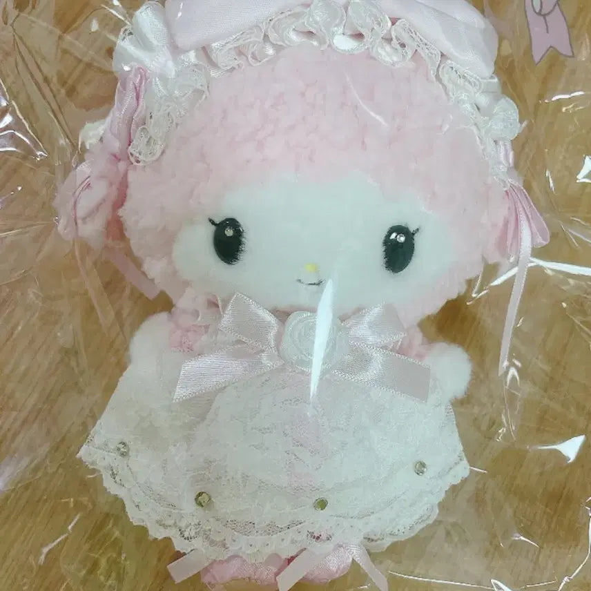 [BUNJANG] Lovey Dovey Reform White Frill Wedding Piano Mascot / (주말까지만판매)러뷰루미 리폼 화이트프릴웨딩 피아노 마스코트
