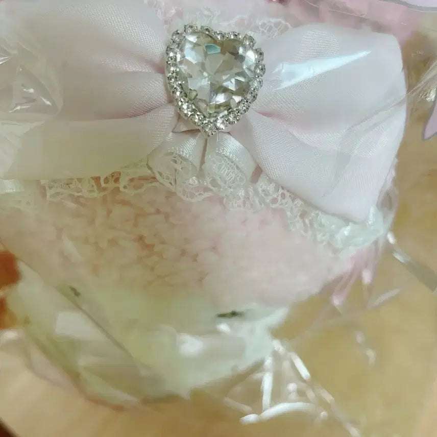 [BUNJANG] Lovey Dovey Reform White Frill Wedding Piano Mascot / (주말까지만판매)러뷰루미 리폼 화이트프릴웨딩 피아노 마스코트