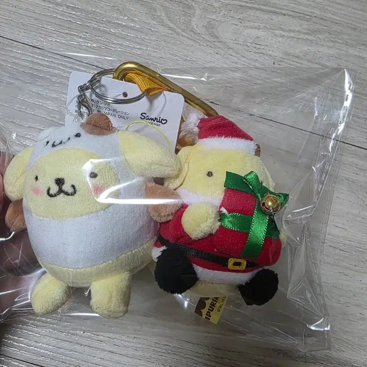 [BUNJANG] Sanrio Classic Santa Pompompurin Mascot Bundle Set / 산리오 고전 산타폼폼푸린 마스코트 일괄