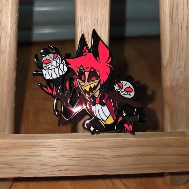 [BUNJANG] Alastor Hazbin Hotel Fan-Made Badge / 해즈빈호텔 알래스터 팬메이드 뱃지