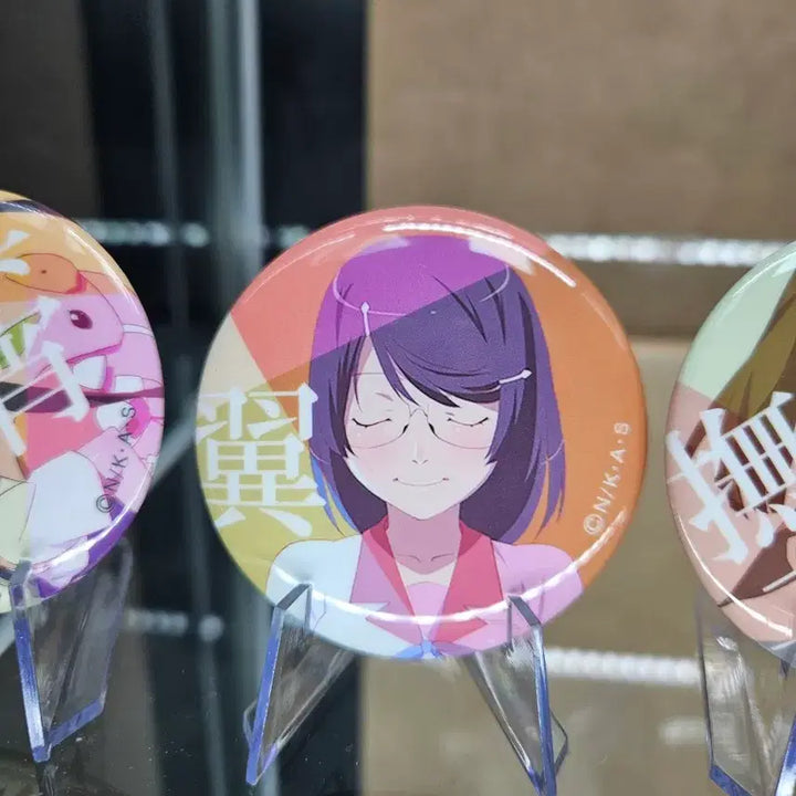 [BUNJANG] Monogatari Series Can Badge Set / 모노가타리 시리즈 캔뱃지 세트