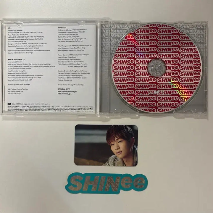 [BUNJANG] SHINee Onew Fire Japanese Album Photocard and Sticker Set / 샤이니 일본앨범 Fire (온유포카+스티커)