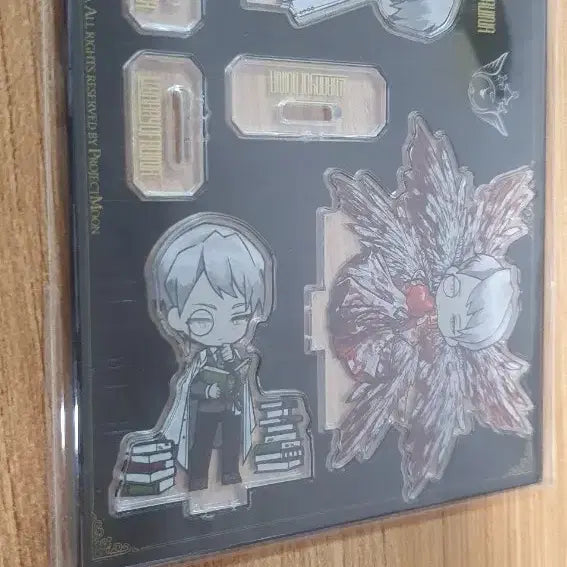 [BUNJANG] Hokma Acrylic Standee / 호크마 아크릴 스탠드 라오루/교환 가능