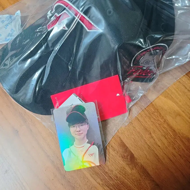 [BUNJANG] T1 Faker Birthday Baseball Cap (Photocard Included) / T1 티원 페이커 생일 야구 모자 (포토 카드 포함) / Faker