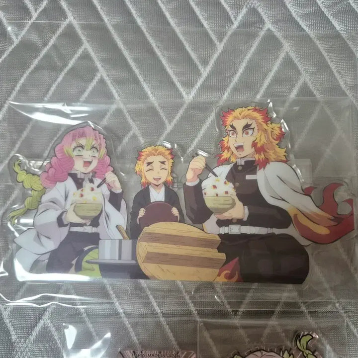 [BUNJANG] Demon Slayer Kyojuro Rengoku Mitsuri Web Lottery D Prize + Mitsuri Acrylic Stand Bundle / 귀멸의칼날 렌고쿠 미츠리 웹쿠지 d상 + 미츠리 아크릴 일괄