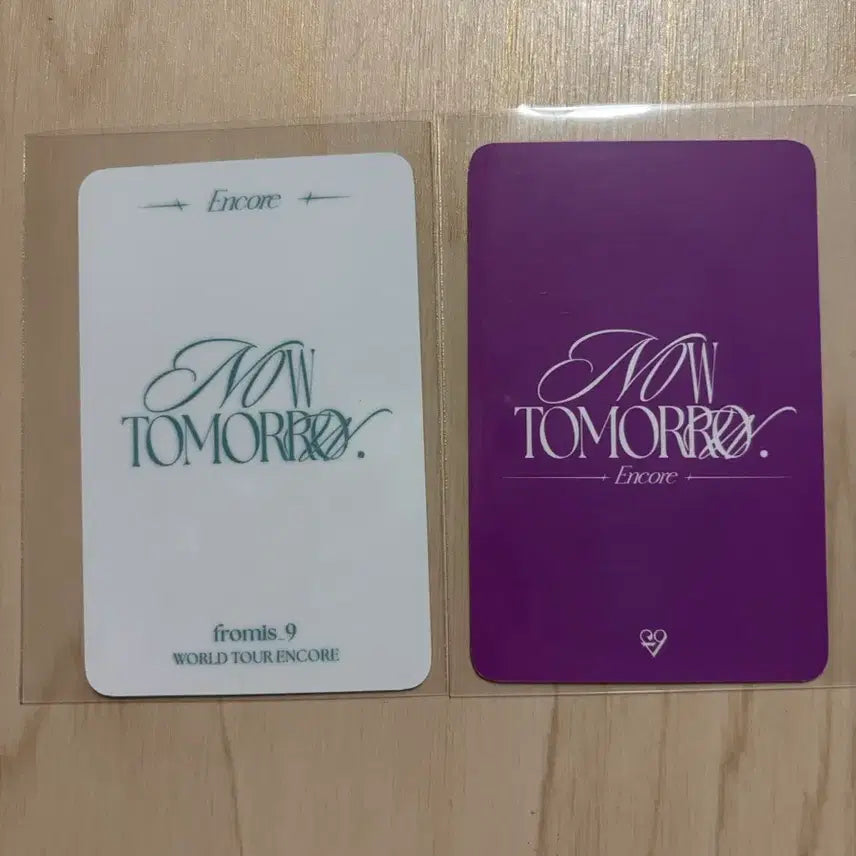 [BUNJANG] fromis_9 Park Ji-won Photocards &amp; Lightstick Wrist Strap Bundle / 프로미스나인 앙콘 콘서트 포카, 응원봉 손목 줄