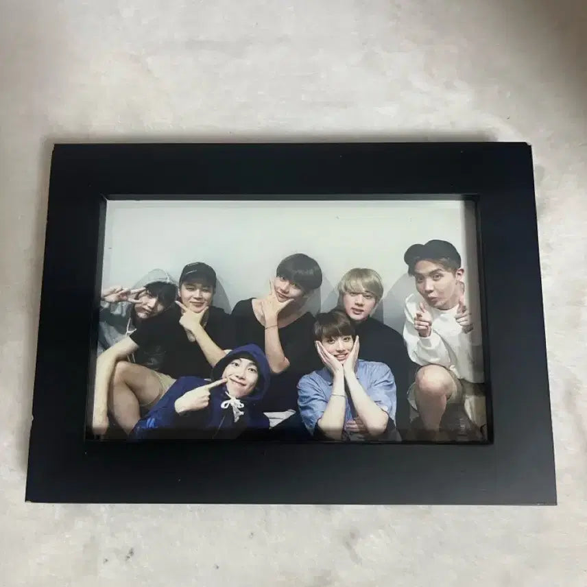 [BUNJANG] BTS Persona Official Photocard Holder Family Photo Frame / 방탄 페르소나 공방 역조공 가족사진 액자 양도 방탄소년단 bts 작은시 작것시 PERSONA 포카 포토카드 굿즈 앨범 디비디 메모리즈 정국 지민 태형 석진 윤기 호석 남준 희귀