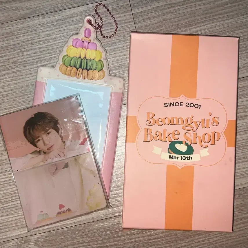[BUNJANG] TXT Beomgyu Birthday Bakeshop Photocard Keyring Set / 투바투 범규 생일 베이크샵 포토카드 키링세트
