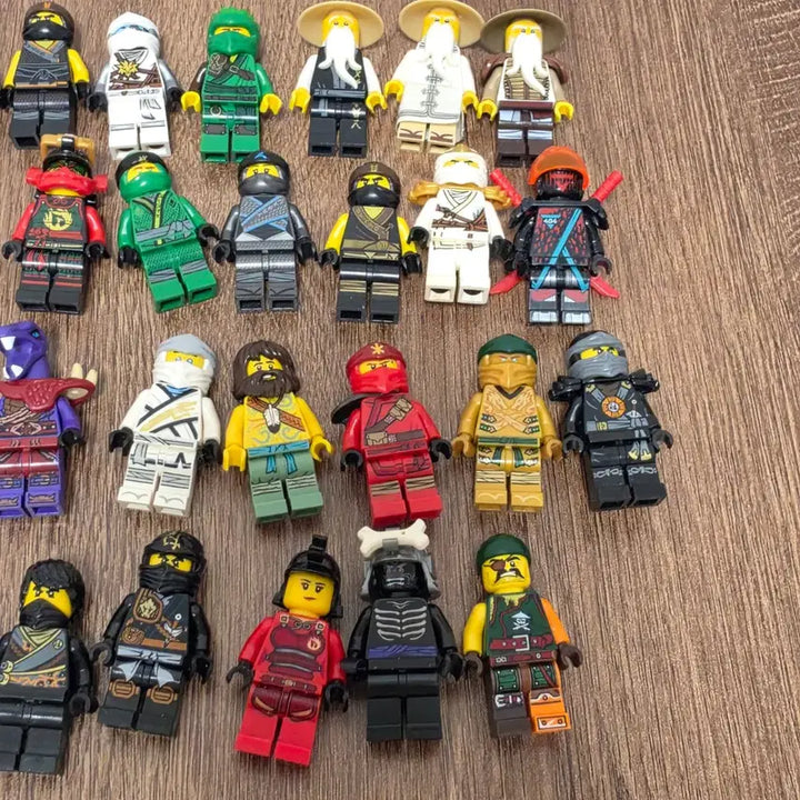 [BUNJANG] LEGO Ninjago Minifigure Bundle (27 pcs) / 레고 닌자고 미니피규어 27개 일괄