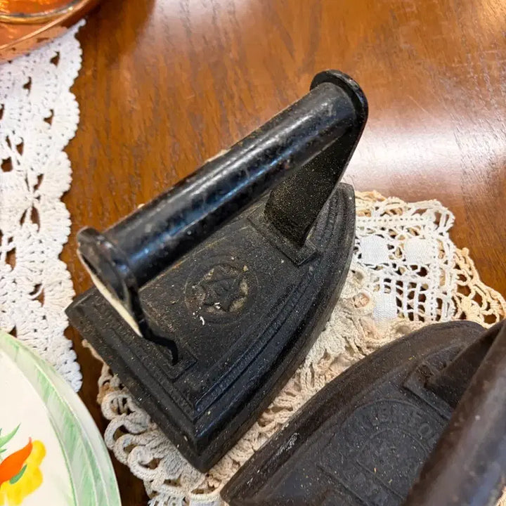 [BUNJANG] British Vintage Cast Iron Iron / 영국 빈티지 주물 다리미