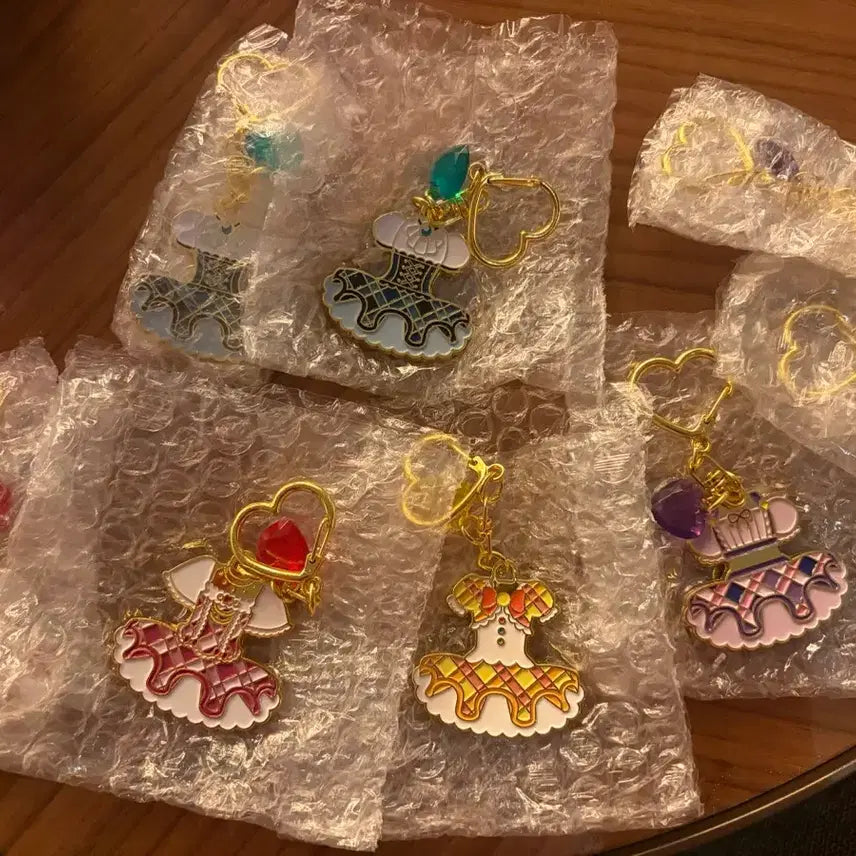 [BUNJANG] Aikatsu! iMSTAR School Uniform Metal Keychain Gacha - Sora, Rina, Mizuki, Yurika / 아이카츠 아이엠스타 스쿨룩 의상 메탈 키링 가챠 슈 루나 유리 보라