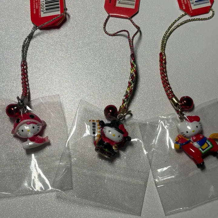 [BUNJANG] Classic Kitty Strap Bundle Set / 고전 키티스트랩 일괄 양도