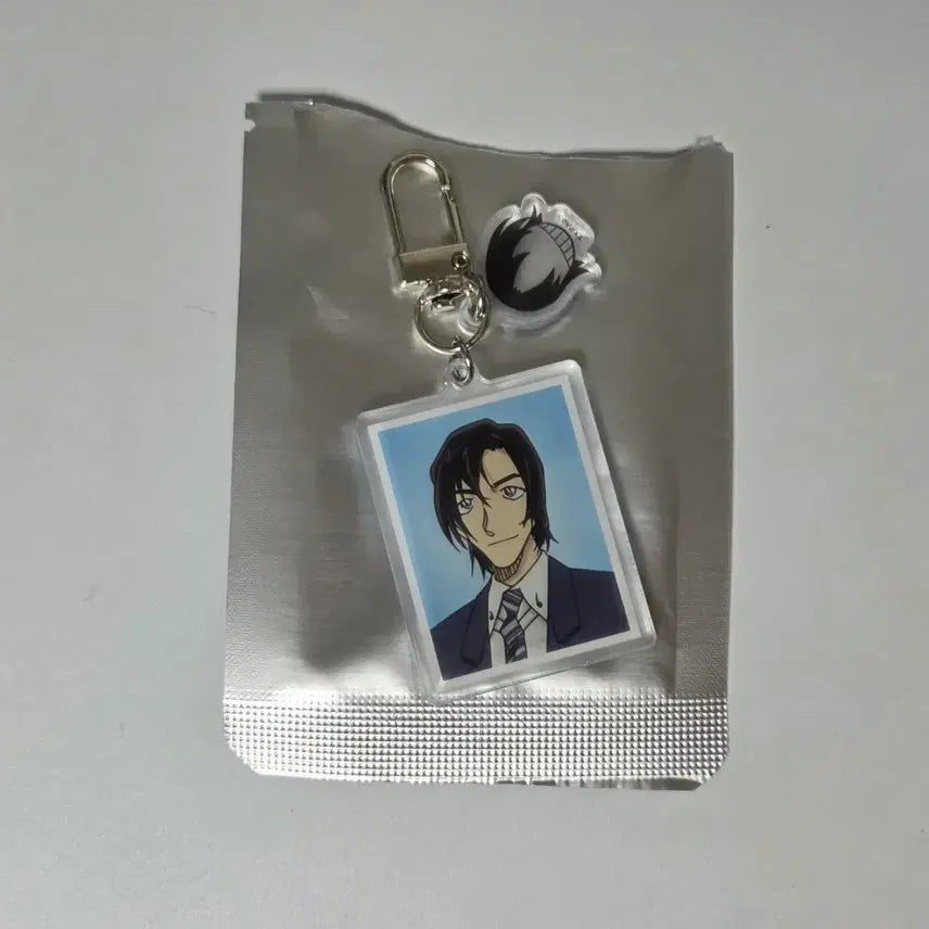 [BUNJANG] Detective Conan The Hyundai Popup Photo Acrylic Keyring Kenji Hagiwara / 명탐정 코난 더현대 팝업 증명사진 아크릴 키링 하기와라 켄지