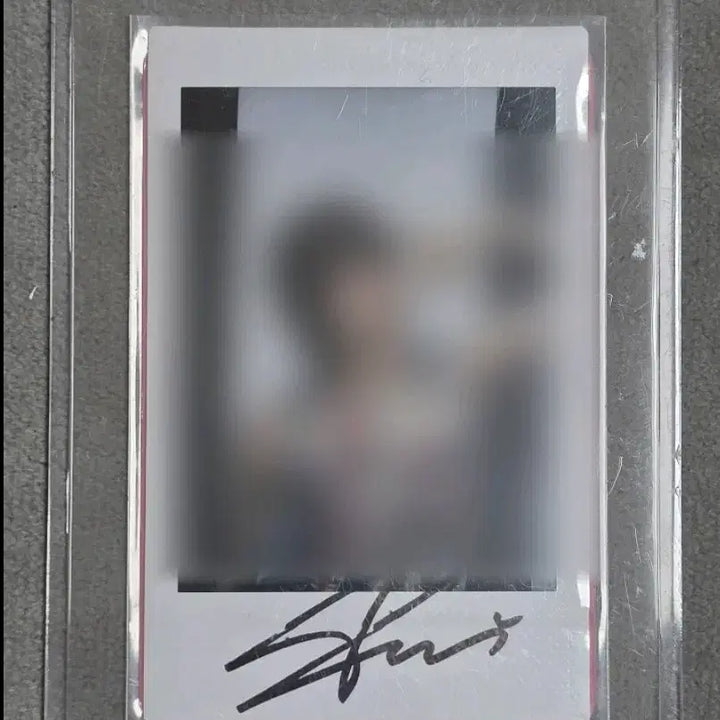 [BUNJANG] XLOV Louie Signed Polaroids + Photocard / XLOV 루이 싸인폴라+포카 (260620)