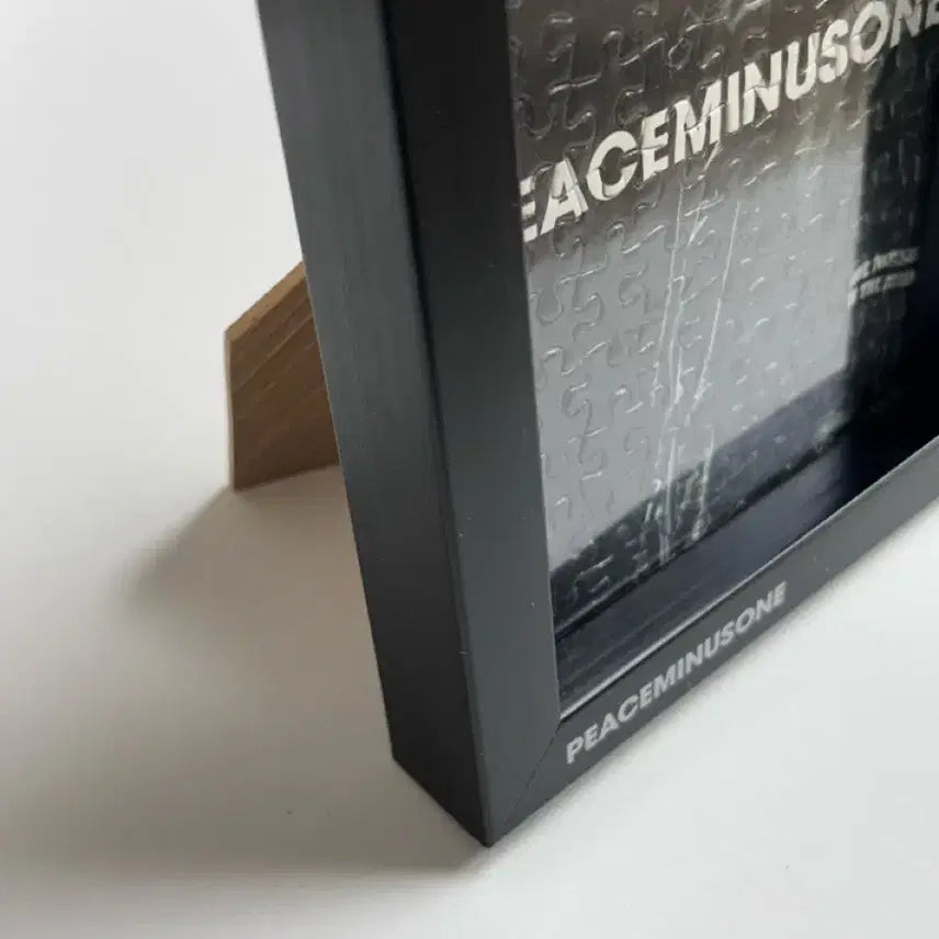 [BUNJANG] G-Dragon PEACEMINUSONE Exhibition Goods Puzzle Frame / 지드래곤 2015년 피마원 전시 굿즈 퍼즐 액자