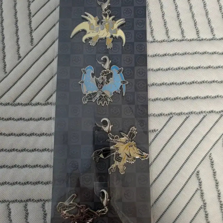 [BUNJANG] Pokemon Necrozma Metal Charm Metal Keyring Set / 포켓몬스터 네크로즈마 메탈 참 메탈 키링 판매합니다