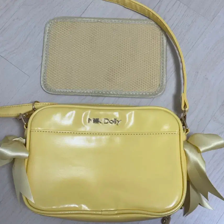 [BUNJANG] Hoochoo Cat Yellow Ita Bag / 후유네코 이타백 노랑 이타백