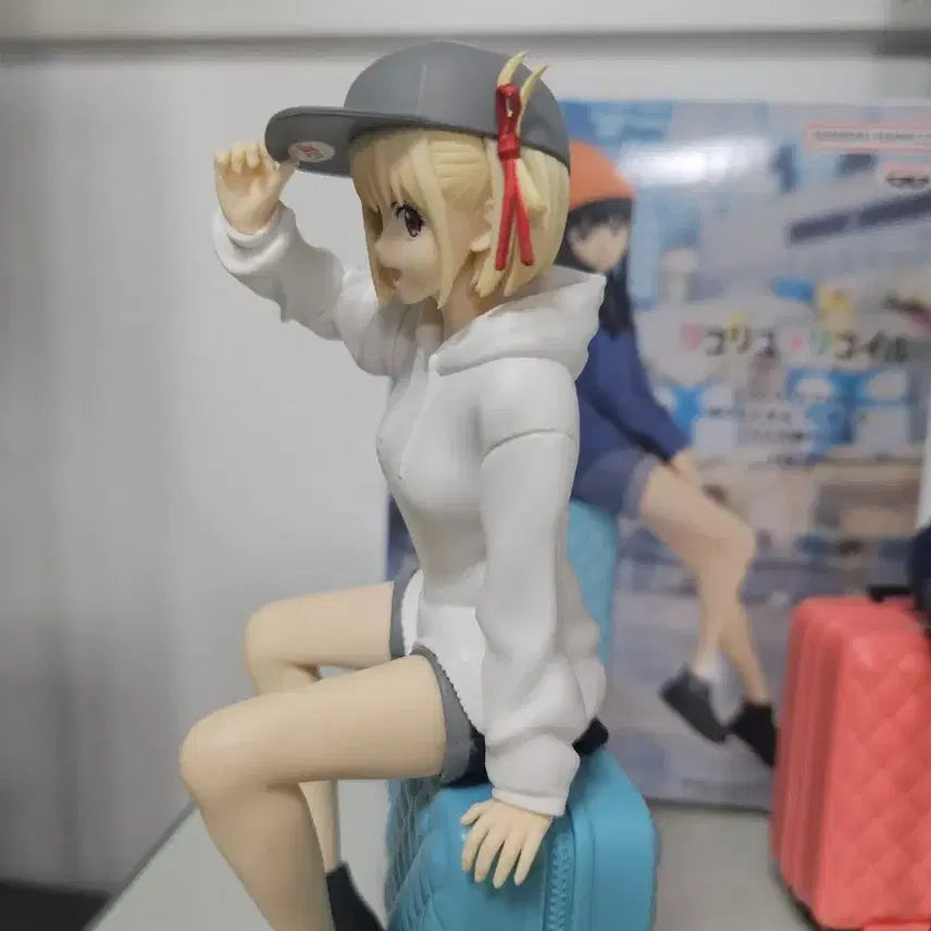 [BUNJANG] Lycoris Recoil Travel Ver. Figure Set (2 Figures + Acrylic Stand) / 리코리스 리코일 여행  버전 2개 세트