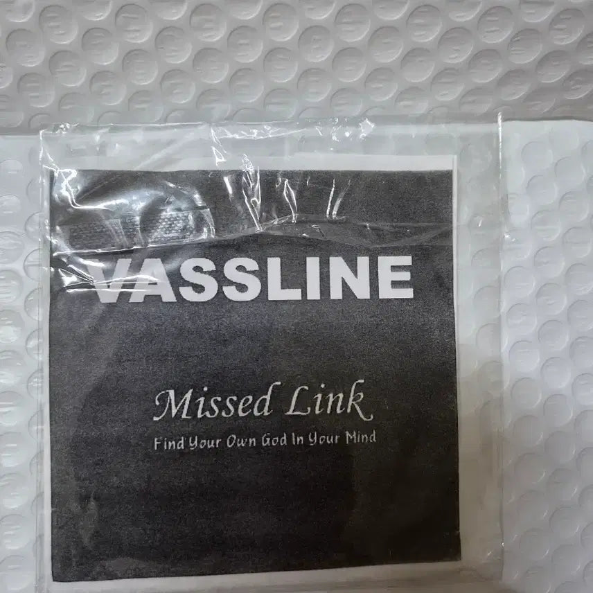 [BUNJANG] Vaseline 2001 Missed Link EP Album Unsealed CD / (초희귀)바셀린 2001년초기비정규EP앨범Missed Link  미개봉cd 올려봅니다  찍찍이로 되어있습니다