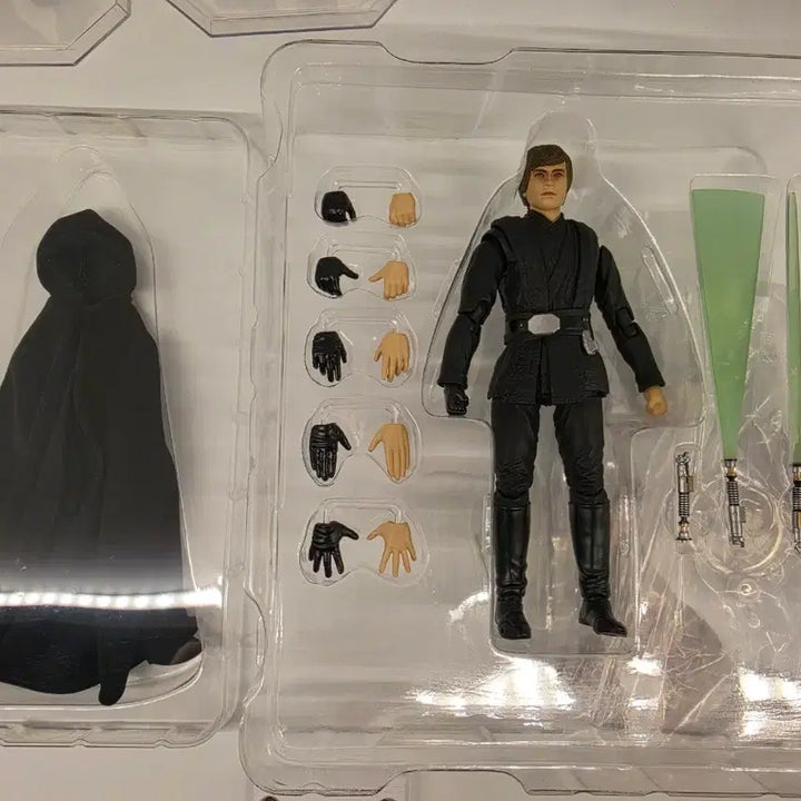[BUNJANG] Mafex Star Wars Luke Skywalker (The Mandalorian) Action Figure / 마펙스 스타워즈 루크 스카이워커(만달로리안)