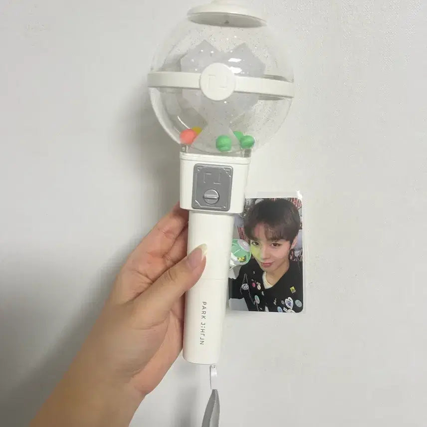 [BUNJANG] Park Ji Hoon Official Lightstick Set (Photocard Included, Unused) / 박지훈 공식 응원봉 뽑봉 (포카 포함+미사용)