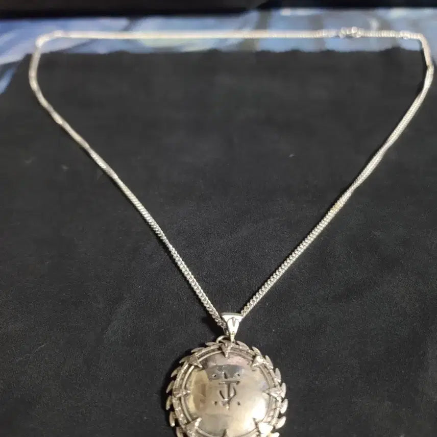[BUNJANG] DOOM The Dark Ages Shield Top Pendant Sterling Silver / 둠 더 다크 에이지스 방패 톱 펜던트