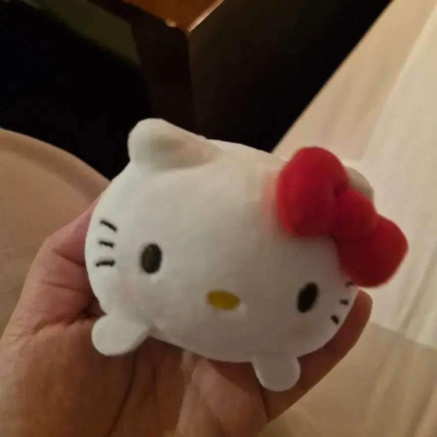 [BUNJANG] Sanrio Hello Kitty Squishy Mochi Plush / 산리오 헬로키티 말랑이 모찌 인형