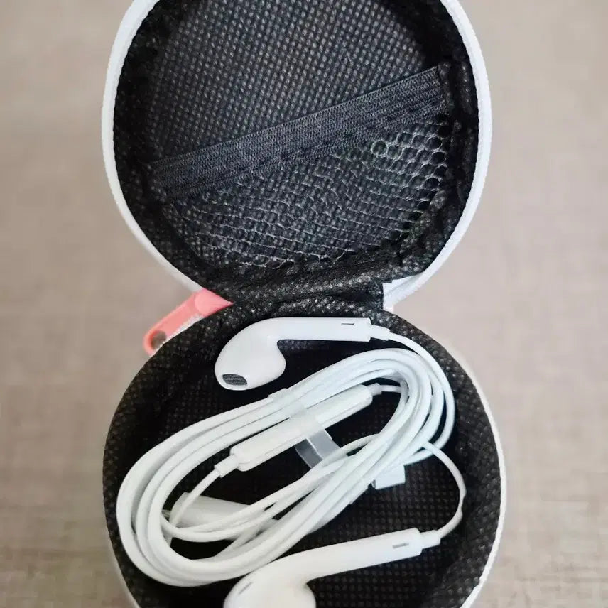 [BUNJANG] Hello Kitty Wired Earphone Pouch Pink / 헬로키티 유선이어폰 파우치 핑크 새상품