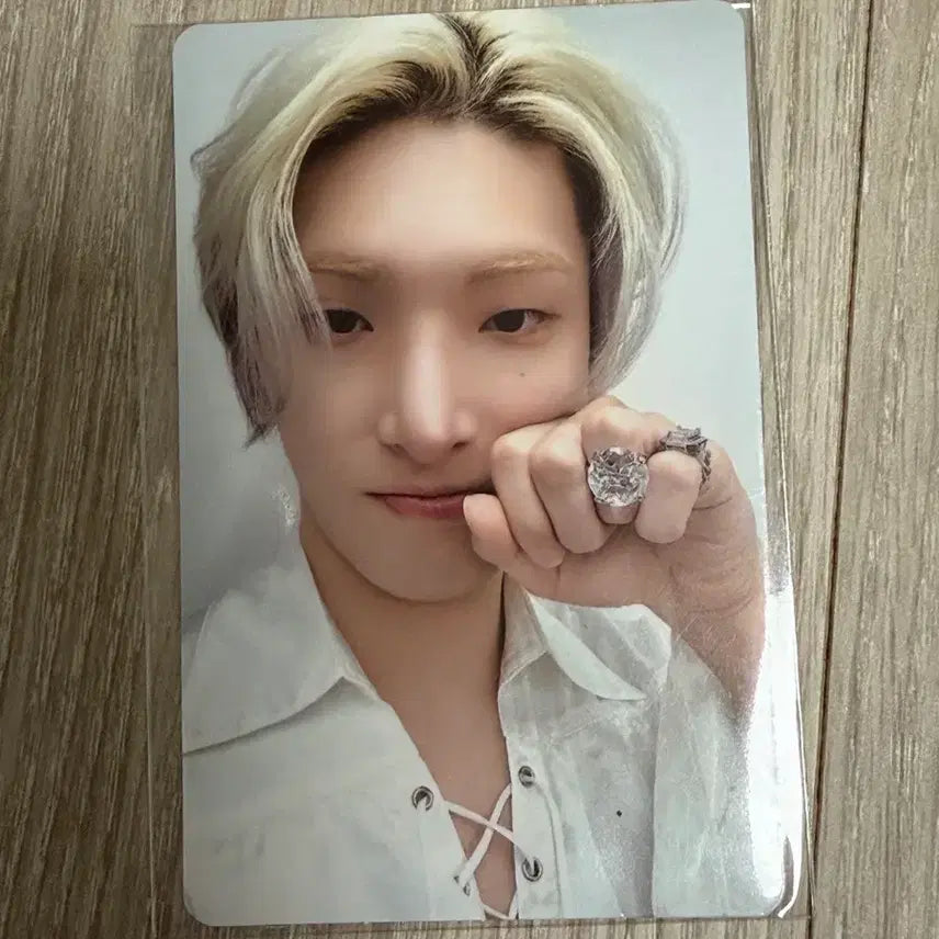 [BUNJANG] ATEEZ Aniteez Mingi Lucky Draw Photocard / 에이티즈 애니티즈 민기 5만원 특전 포카 1장