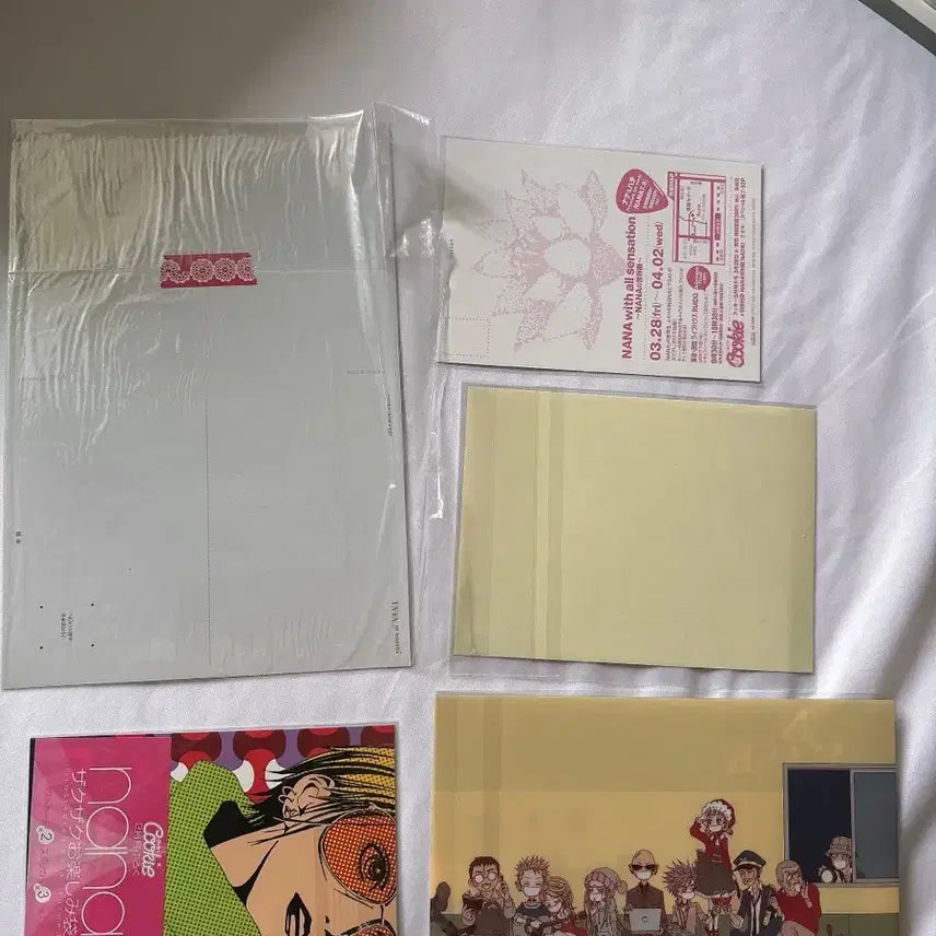 [BUNJANG] NANA Nana Classic Official Goods Set: Postcard, Mask Case, Yaziwa and Ai Cookies / [고전 공식굿즈] NANA 나나 엽서 마스크케이스 일괄 야자와아이 쿠키 고전문구