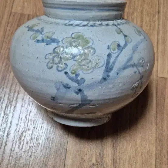[BUNJANG] Joseon Dynasty Celadon Porcelain Jar with Plum Blossom, Butterfly, and Grass Motifs / 조선시대 청화백자 매화,나비,초문 항아리