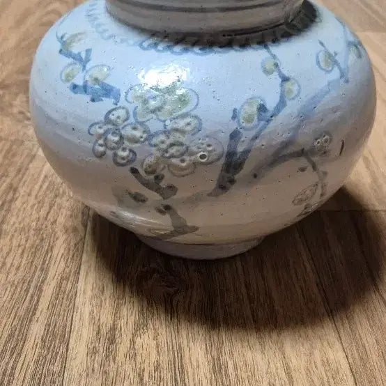 [BUNJANG] Joseon Dynasty Celadon Porcelain Jar with Plum Blossom, Butterfly, and Grass Motifs / 조선시대 청화백자 매화,나비,초문 항아리