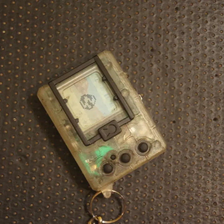 [BUNJANG] Vintage Mini Game Machine Keychain / 빈티지게임기 키링 열쇠고리 미니게임 빈티지데코악세사리 인테리어소품 빈티지소품UU